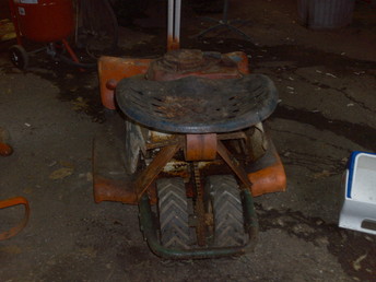 Unknown Riding Mower Pic #2