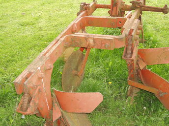 Allis-Chalmers 2 Bottom Plow Photo 2