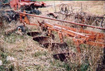 Allis Chalmers Semi Mount Plow- 4 Bottom