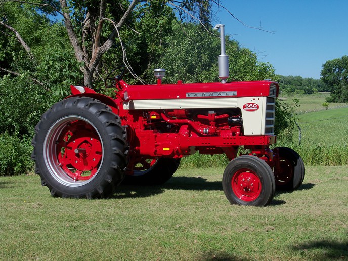 long 560 tractor review