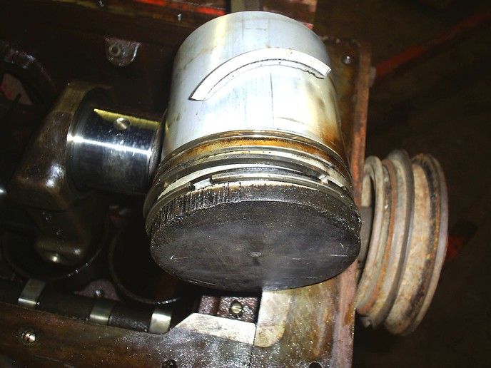 M5 engine knock...piston.. Yesterday's Tractors