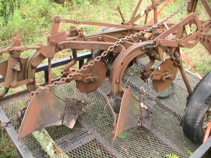 IH plowshare/shin Yesterday's Tractors