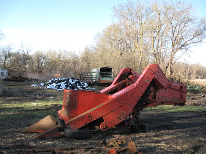 Case 425 corn picker question - Yesterday's Tractors (271851)