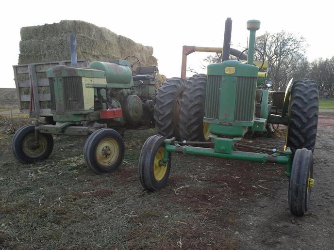 Who farms with two cylinders? - John Deere Forum 