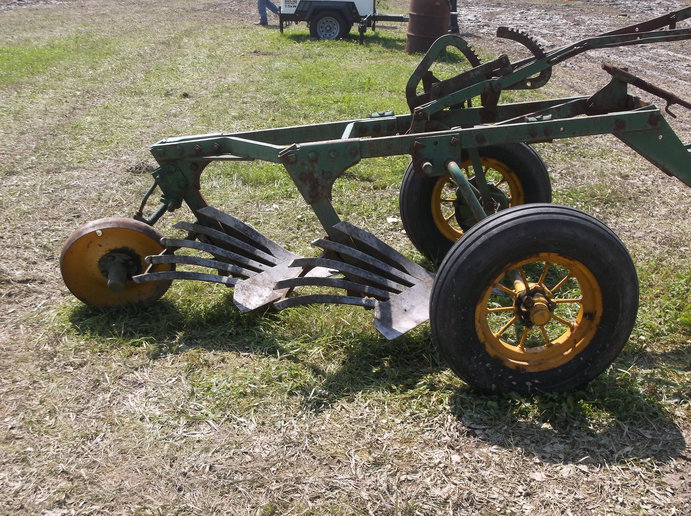 John Deere Plows Yesterdays Tractors 3175