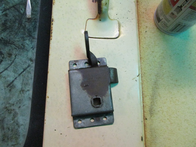 Door latch for Bro Yesterday's Tractors