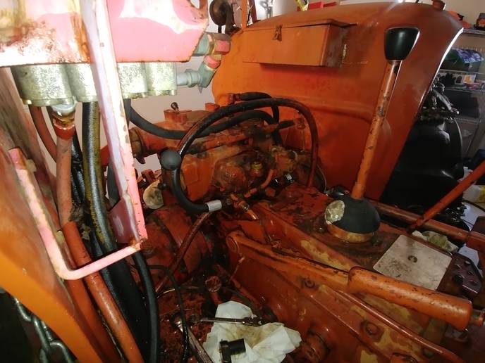 jumping 3 point hitch Yesterday's Tractors