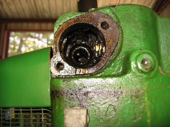 John Deere H steering shaft removal John Deere Forum Yesterday's