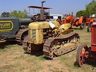 Oliver HG42 Tractor