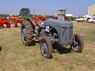 Harry Ferguson Tractor -  Ferguson TE-20