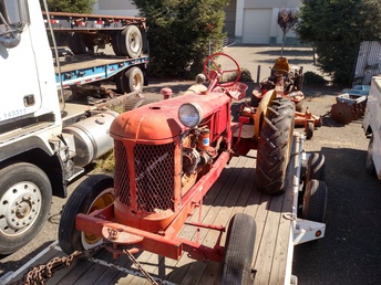 Tractor;Help Identify Make And Model - I believe this is a Massey Harris, unknown model. Serial tag is illegible. Can anyone help me identify it?
