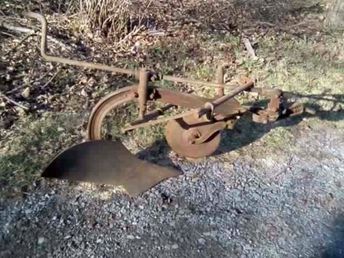 1899?? - Wondering what it hooks to and how it hooks up, found it in my barn. Disk says August 8, 1899  Sandoval Screw Hub.  no other markings on the plow. and how much is it worth?