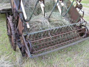 40 JD Hay Loader - Marty's brother in law had this sitting in  the woods and it came my way. I put new  wooden bars on it and greased it.