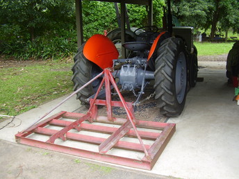 2014 Homemade - Land Leveller - Land leveller which I fabricated for use behind  my TEA20's. Works well in both forward and  reverse. Great for moving and levelling topsoil  and grading access roads. Can trim down to  centimetres.