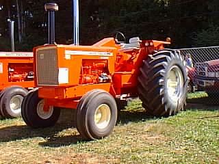 AC 220 Tractor