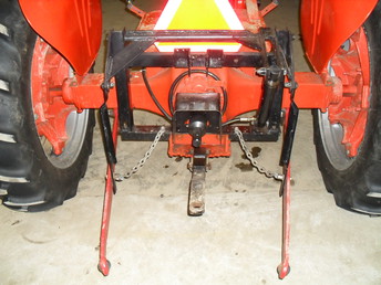 1948 Case VAC - Home Made 3 Point Hitch - the vac a lot more use full now with 3 point hitch