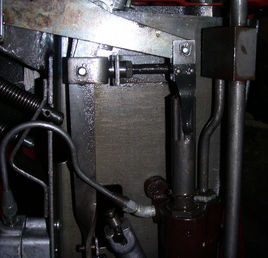 Massey Ferguson 135 - Hydraulic - is the stand pipe supposed to be joined up the the internal valve