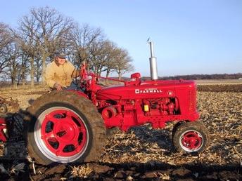 1946 Farmall H - Done a little plowing Saturday. Took some adjusting of the plow to get it to work OK. The H ran just great!