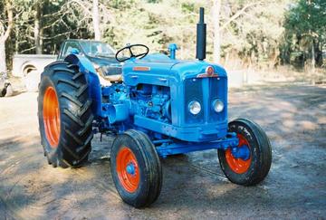 1961 Fordson Super Major - Just brought it out of the shop. This is the straightest, most origional tractor, I've ever worked on. Runs like a top, always shedded. well taken care of... it is for sale it's just too nice for me to use in the woods.