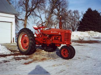 1953 Farmall Super H - runs good, power steering, good rubber, new seat, good steering whl., good tin, new bat., rear whl wts., n.f. end, std.db., This is for sale.my email is rgrepair@yahoo.com