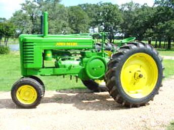 1943 John Deere GM Serial #13601 - Completely restored by Ron Winters New Cambria, KS