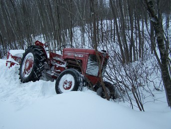 1958 Massey Ferguson 50 - Tractor snow crash.