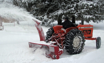 1965 Allis Chalmers D17 -  D17  Clearing from recent Lake Ontario snow burst in  upstate NY.