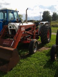Year? David Brown Case 1212 - use the tractor all the time and the pic is when I first got it