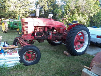 1941 Farmall MD With Bosch Injection Pump - Here Is A Early 1941 Farmall M Diesel With The Bosch Injection Pump