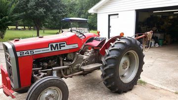 MF 245 - GF's Tractor that I will be asking questions about and servicing for use around her place