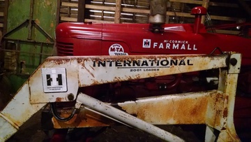 1954 Farmall SM-Ta - with 2001 loader