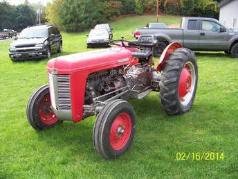 1960 -65  MF To-35 -  I AM NOT EXACTLY SURE HOW TO DETERMINE  EXACT YEAR MODEL,BUT TRACTOR IS IN  EXTREMELY GOOD CONDITION,i TRADED FOR IT  AND WOULD LIKE TO GET 3500.00 CASH FOR IT  OR MAKE AN OFFER,I CAN ALSO DELIVER FOR  THE EXPENSES OF MY TRIP ANYWHERE U.S.