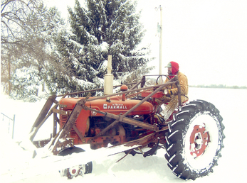 1943 Farmall H - This is how I clear my lane during those  awful winter months! Dependable ol'  Farmall does it again!