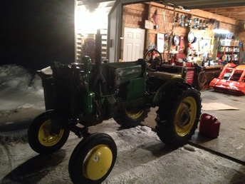 1948 John Deere M - First time playing in the snow I need to put the  rear weights on it