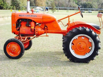 Allis Chalmers B - Tractor is not mine. But in decent shape and wish it was.