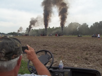 Steam Tractors - threshermans 2015