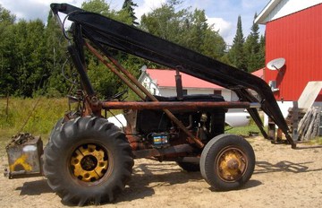 1960 Minneapolis Moline 4 Star W/Forklift - 4 cyl gas, 5 speed, 20' lift, 3,000 lb  capacity, used daily.