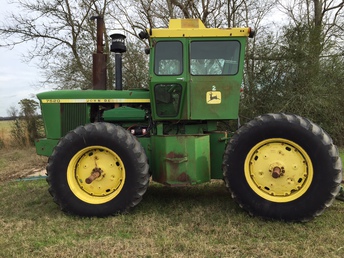 1974 John Deere 7520 - This tractor is in really good shape and has 3pt hitch. Currently in the shop getting complete engine overhaul and clutch with all John deere parts. I've had it about a year and the tracor spent it life in Arizona. I've replaced the AC system and currently trying to find two more clamp on dual wheels.