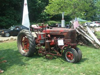 1945 Farmall H With 221 Corn Planter - Farmall H 1945 with 221 corn planter unrestored in it's work clothes