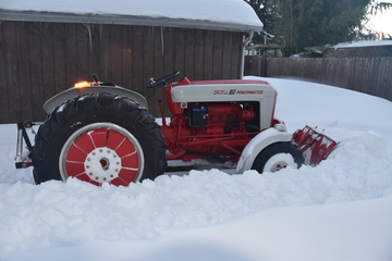 Ford 861 W Elenco Plowing Snow - Plowed out the neighbors over the weekend..