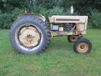 1958 Cockshutt 540 Hi Crop - Just returned from the National Threshers Association in Wauseon, OH.  This 540 Hi Crop was purchased in Ontario a couple of years ago.  Not sure of the number of 540 Hi Crops produced.  13.6 x 38 power adjust rear wheels.