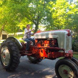 Ford 960  - We love this tractor.