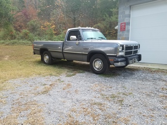 1991 Dodge 2500 Cummins Turbo Diesel** 4 Trade** - Trade for Oliver tractor only! New tires,  brakes , brake booster, window motors,  window regulators, carpet , body trim, 40hp  fuel pim, New high performance Gov spring,  New automatic transmission the truck iso 2wd  runs and drives great pulls strong call or  text 8657057203 trade for an Oliver tractor