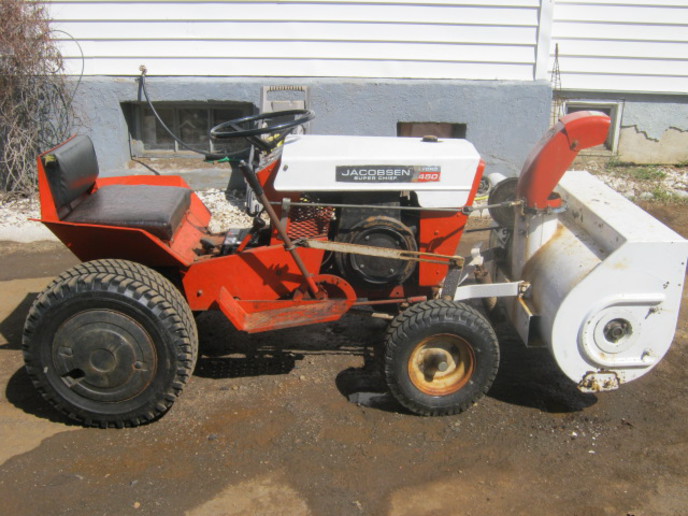 ??? - I got this from a neighbor. It is a Jacobsen Super Chief with a 14 HP motor.  The unit runs and only has 176 hours on it according to the log book he kept.  He did not have the manual for it and parts are hard to get.