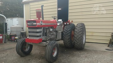 Massey Ferguson 1130 - Seen this reconditioned 1130 on another website and am really amazed the detail in this rebuild
