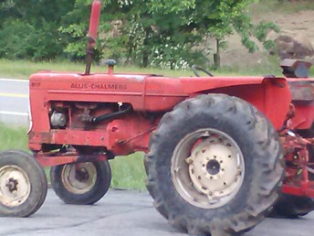 Allis Chalmers D17 - Trying to figure out the year of my  tractor. Says it's a series iv but  from the VIN says it's a series 3.