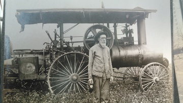 Russell Steam  - Found this picture in an old album,  not sure who the old man is