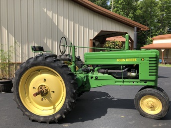 1950 John Deere B - Getting ready to go to the local tractor show first weekend in Aug.