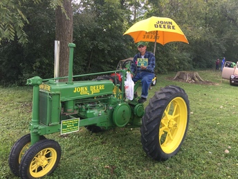 1936 John Deere Unstyled B - Great Grandpa bought this brand knew been handed down  it was locked up before the gulf war I restored it  after I got home for Dad.hes been parading it every  since hes 90 now