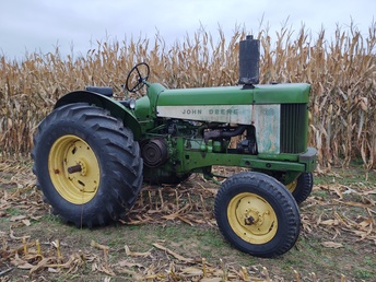 1958 John Deere 630 Standard.... - This tractor is 100% original paint...